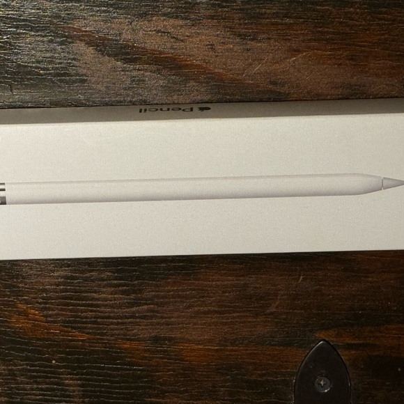 Apple ipencil  in White Generation 1 BOX & ALL PAPERWORK included. - Picture 2 of 4